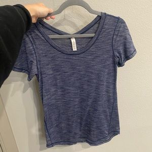 Lululemon shirt - in great condition!